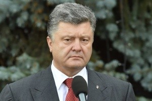 Ukrainian President holds emergency meeting with top generals  - ảnh 1
